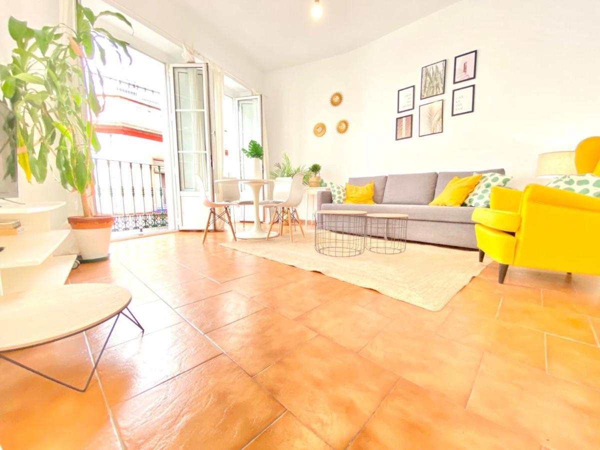 Comfortable Studio Old Town, Parking Optional Séville Extérieur photo