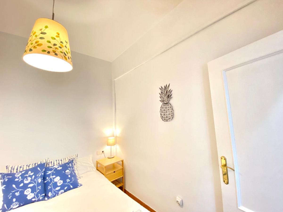 Comfortable Studio Old Town, Parking Optional Séville Extérieur photo