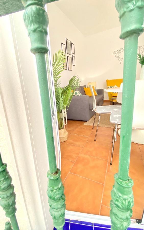 Comfortable Studio Old Town, Parking Optional Séville Extérieur photo