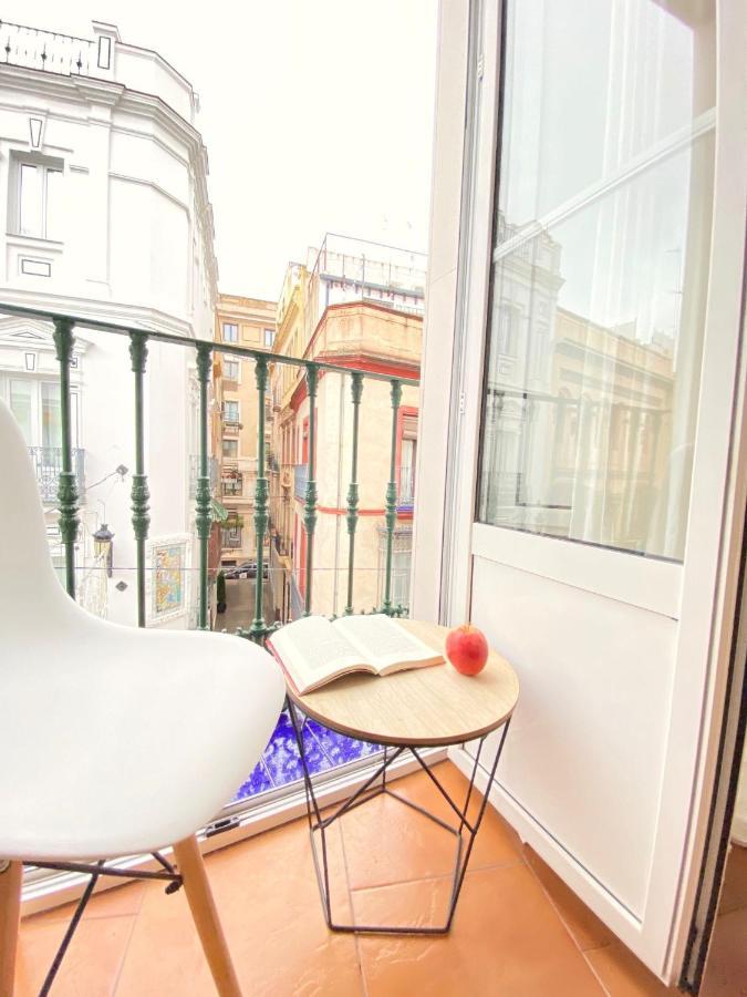 Comfortable Studio Old Town, Parking Optional Séville Extérieur photo