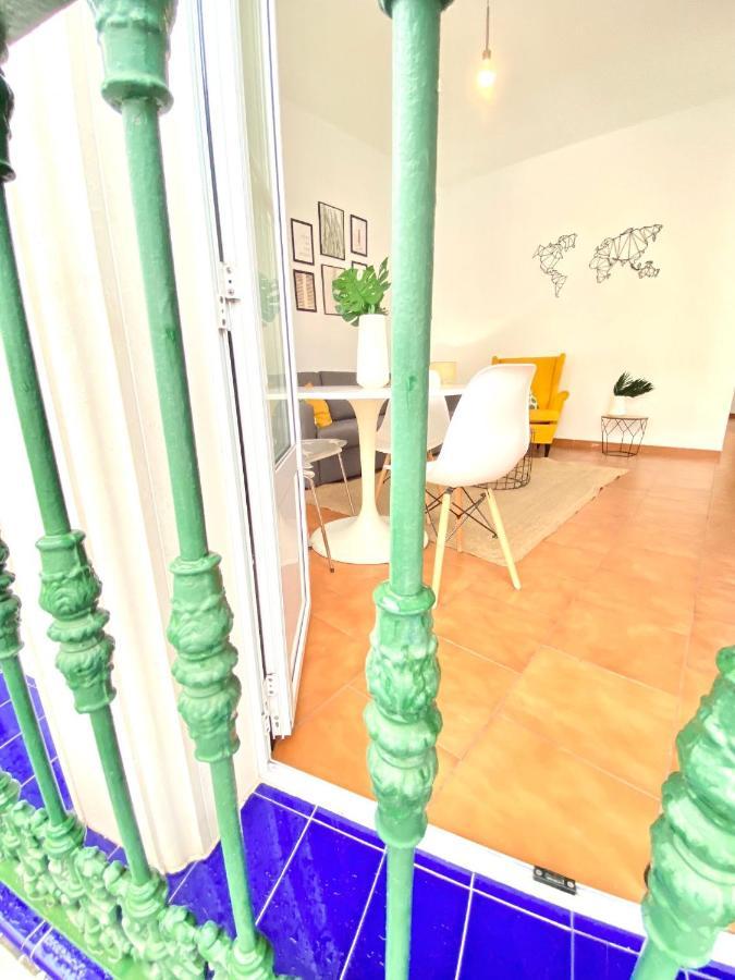 Comfortable Studio Old Town, Parking Optional Séville Extérieur photo