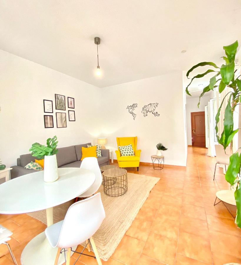 Comfortable Studio Old Town, Parking Optional Séville Extérieur photo