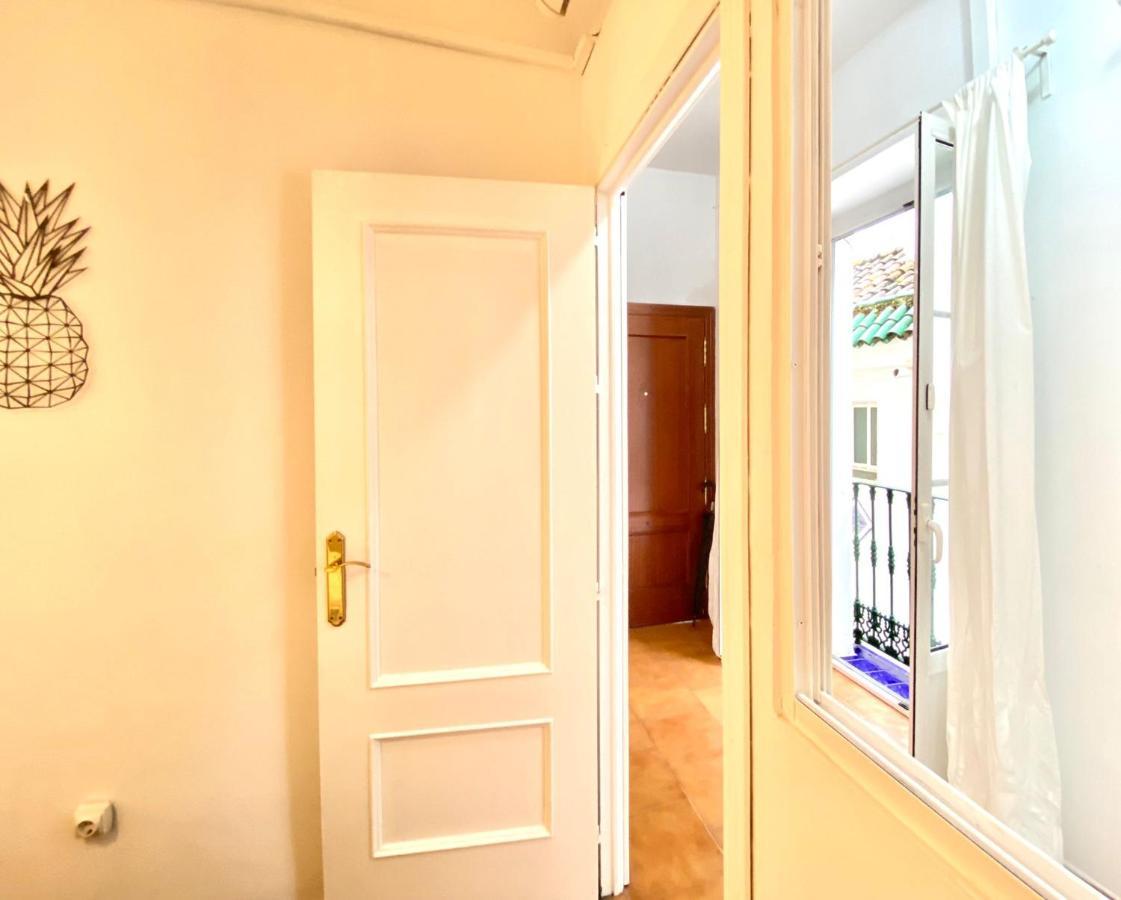 Comfortable Studio Old Town, Parking Optional Séville Extérieur photo
