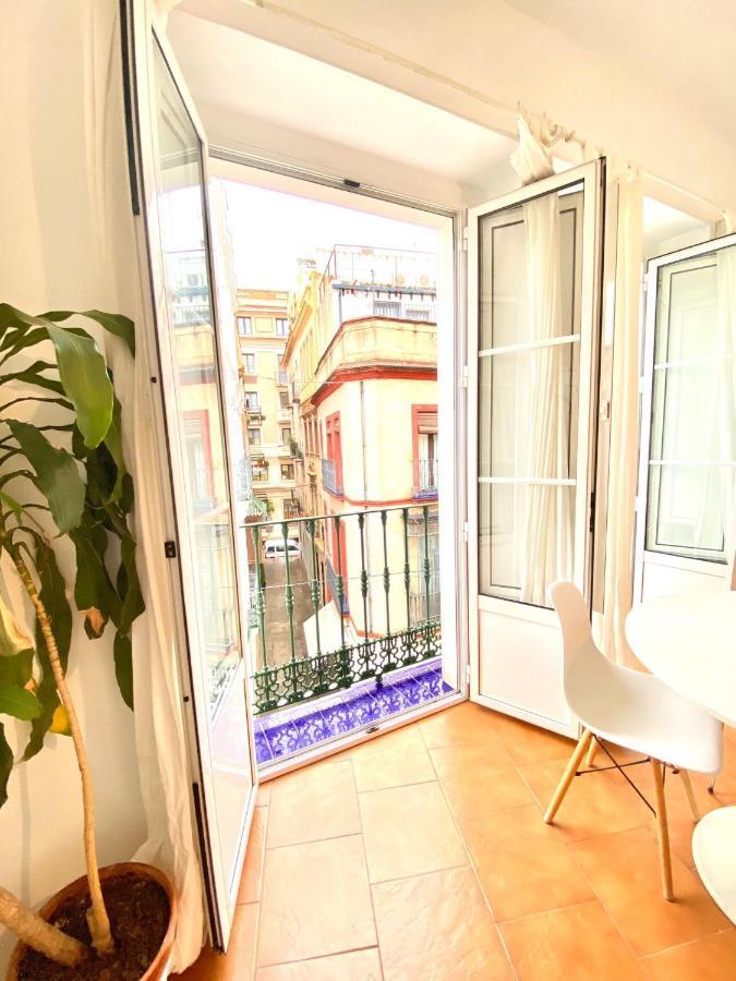 Comfortable Studio Old Town, Parking Optional Séville Extérieur photo