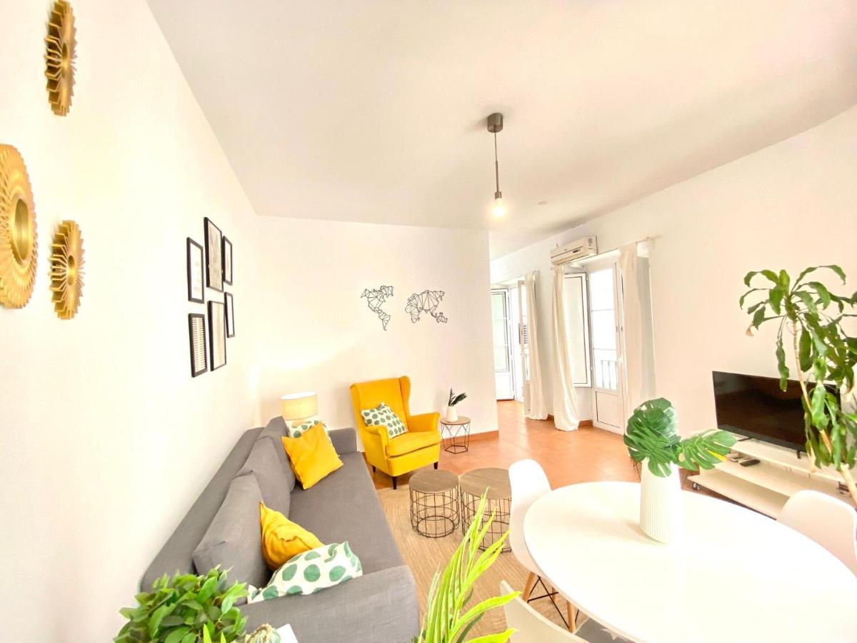 Comfortable Studio Old Town, Parking Optional Séville Extérieur photo